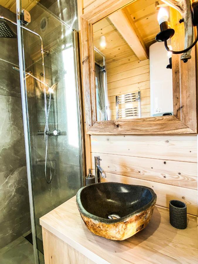 Osada Janosika Jacuzzi Drewniany Domek Na Odludziu Klikuszowa Exterior photo